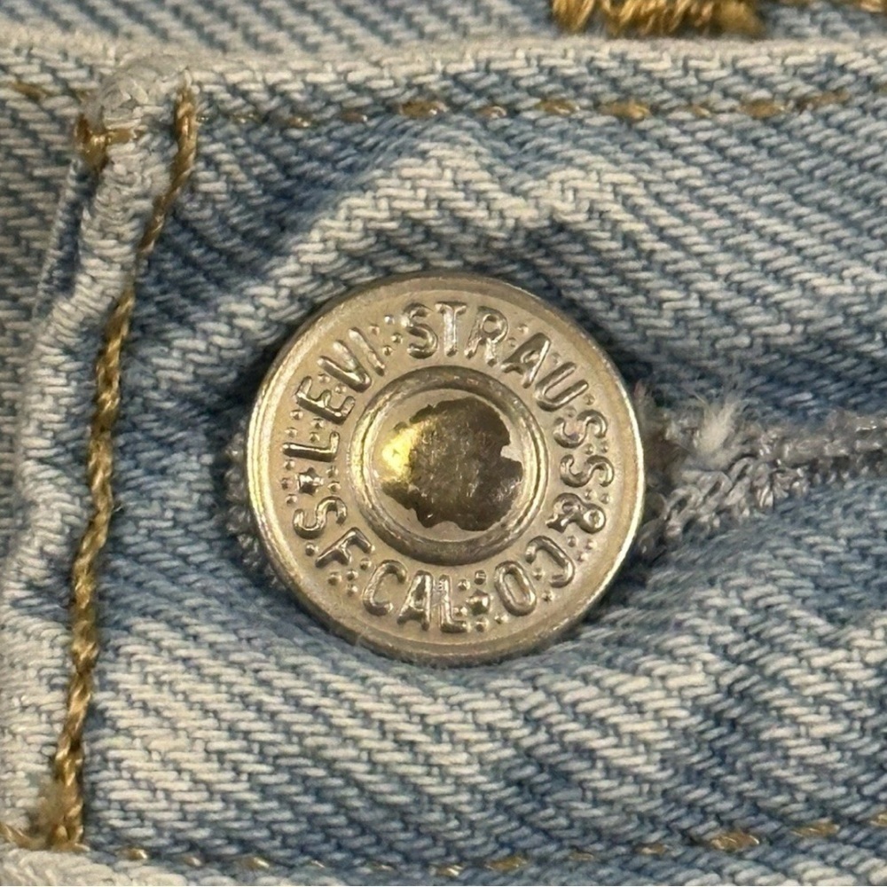 Levi’s Premium 501 Original Shorts, Women's Size 25 Ojai Frost Light Indigo - Picture 6 of 7